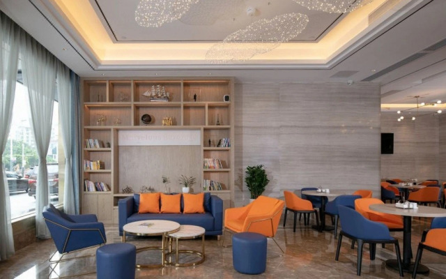 Kyriad Marvelous Hotel (Shenzhen Qinghu Metro Station)