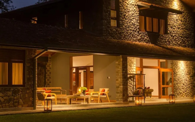 Stone House Suites Kandy