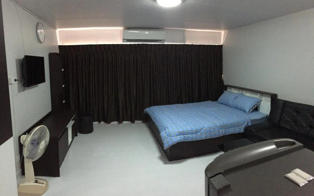 Muangthongthani Rental by Khun Dan