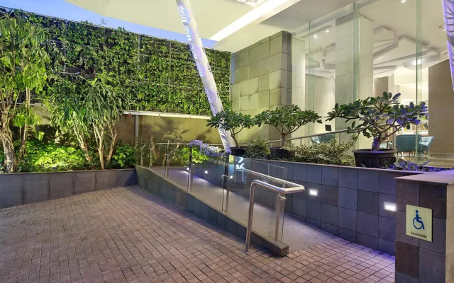 Holiday Inn Express Jakarta Wahid Hasyim by IHG