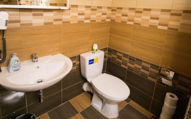 School Apartment by metro stop Vyšehrad