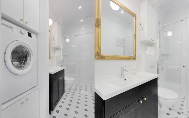 Tyzenhauz Apartments