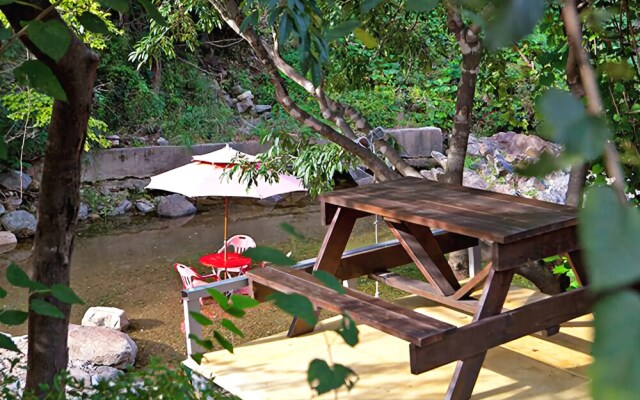 Yangpyeong Sigyekkot Pension