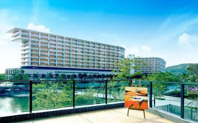 Dolphin Resort (Huizhou island resort)