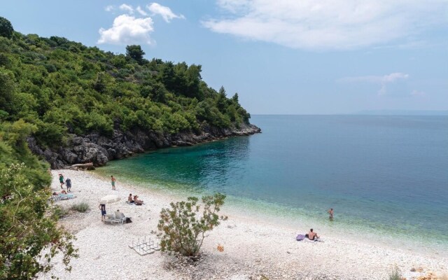 Amazing Home in Kneze With Wifi and 4 Bedrooms