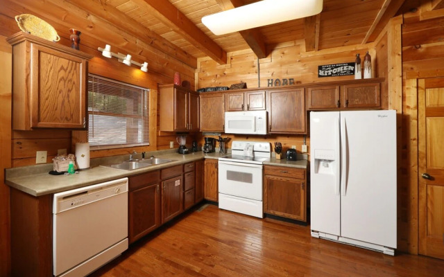 Big Pine Lodge - Six Bedroom Cabin