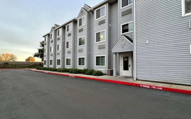 SureStay by Best Western Sacramento South Natomas