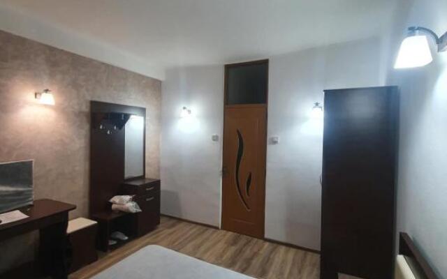 Studio Royal 1 bis