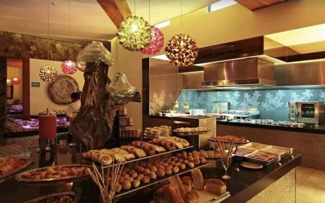 2BDFinisteria Resort Pool & Ocean Views