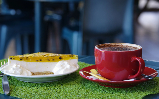 Ash's Holiday Units & Cafe