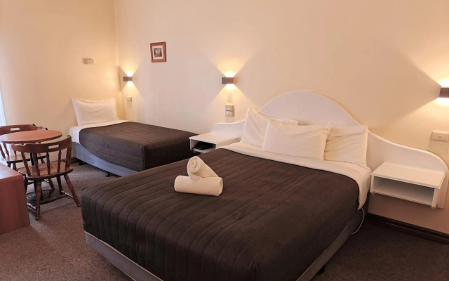 St Georges Motor Inn – Guest Rooms – Melbourne