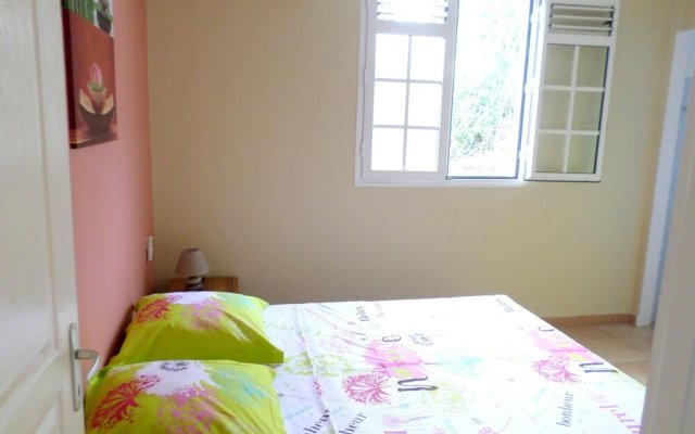 House With 3 Rooms In Le Diamant Martinique, With Enclosed Garden And
