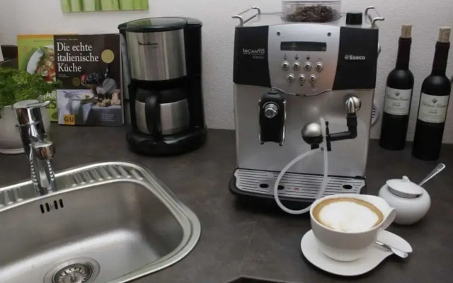 Tranquil Apartment Near Lake