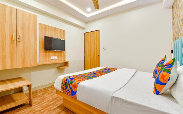 Fabhotel Matrix Inn