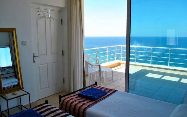 Villa Blue Horizon by Amy Villas