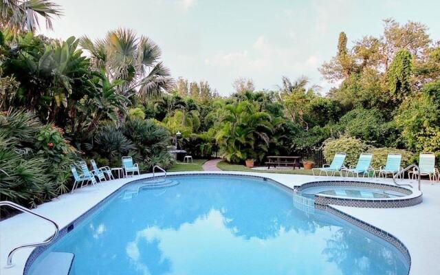 Conch 4 Bedroom Townhouse by RedAwning