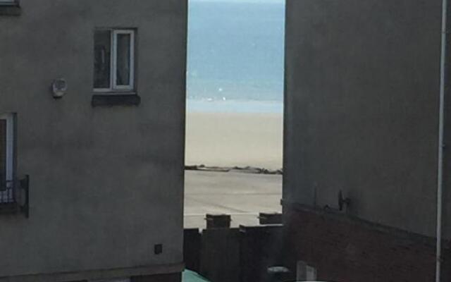Beach Break Aberavon Holiday Home by the Sea