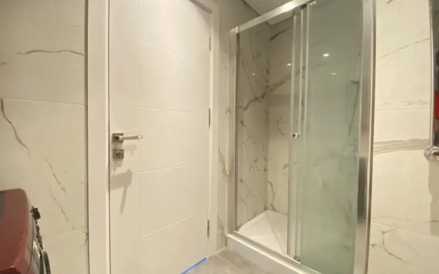 Sleek and Modern Flat in Istanbul