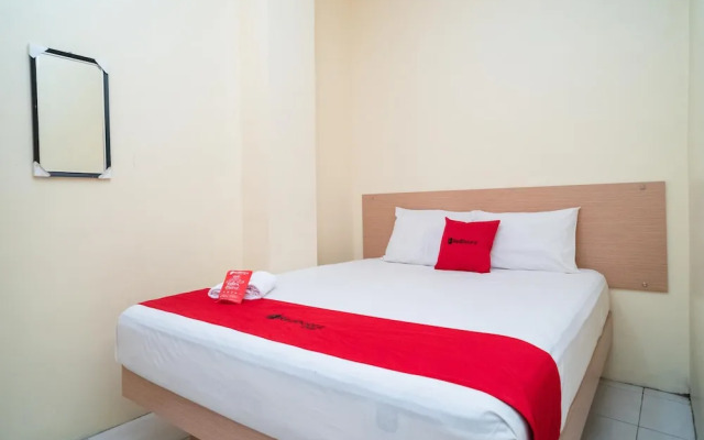 RedDoorz Syariah near Taman Siring 2