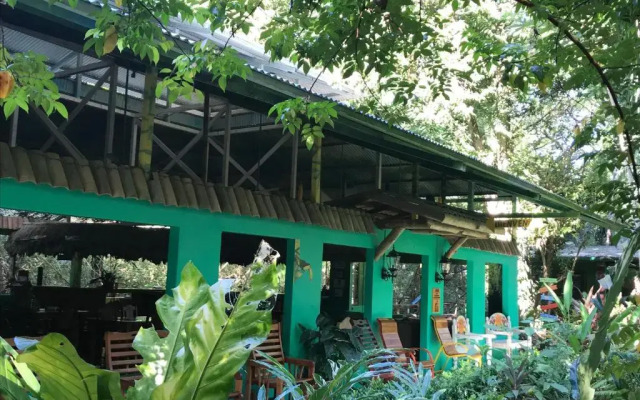 The Toucan Hut