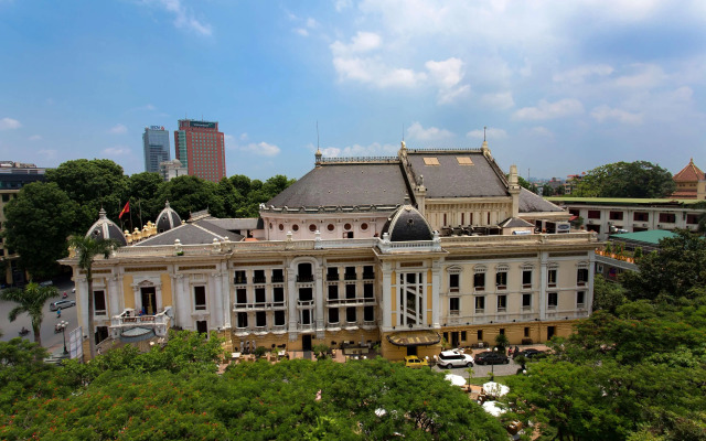 Hilton Hanoi Opera