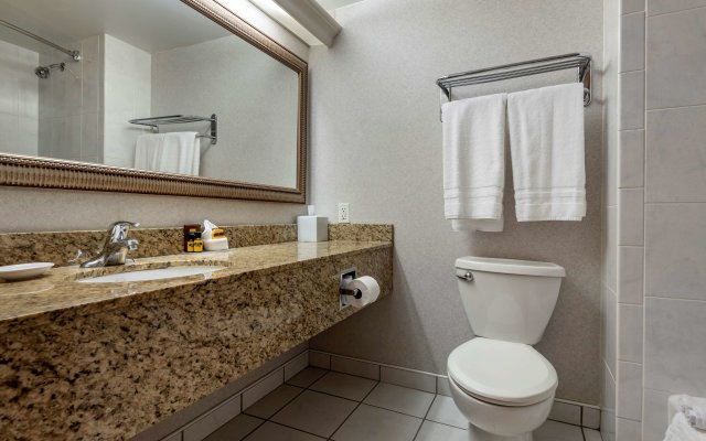 Best Western Plus Oswego Hotel and Conference Center