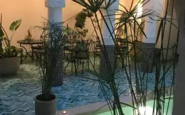 Riad Dollar Des Sables
