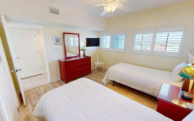 Beach House 602a 2 Bedroom Condo