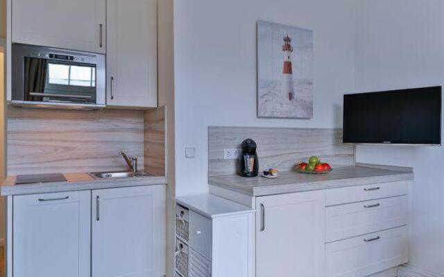 App-8-in-strandnaher-Lage-Baederstil-Villa-in-Wenningstedt-Sylt