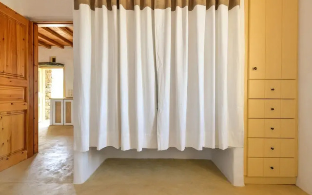 Sea-aura House in Tinos
