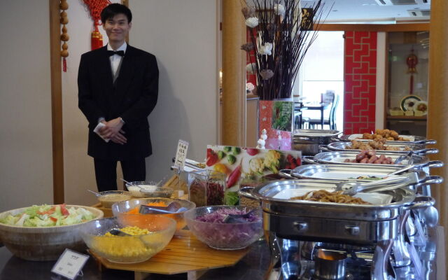 U Community Hotel