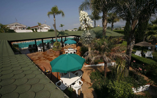Hotel Leucosya