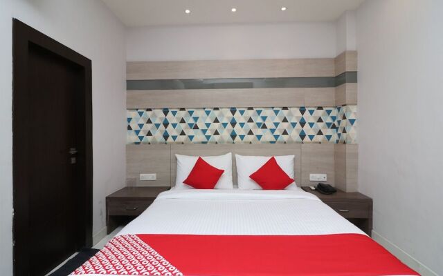 Oyo Flagship 29055 Megha Inn Charbagh