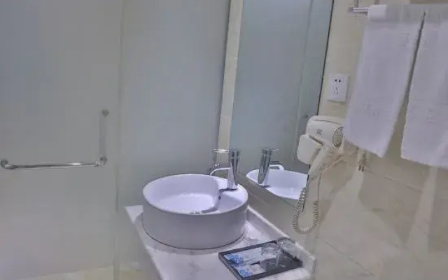 Jinjia Hotel (Lu'an High-speed Railway South Station)