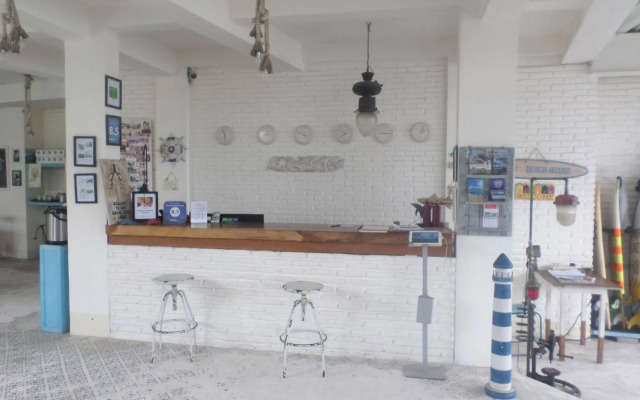 Paras Paros Marina Lodge