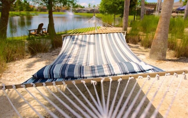 Villa Azul 4 Bedroom Townhouse by RedAwning