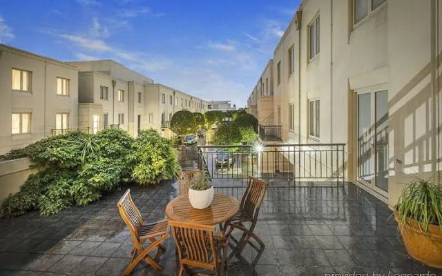 Oakford the Mews
