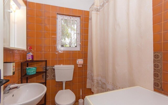 Beautiful Apartment in Selo Rakalj With 1 Bedrooms and Wifi