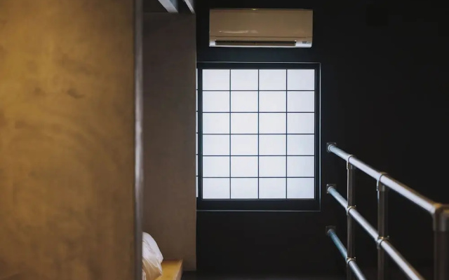 기숙사 내 침대 거리 전망 사진 4
