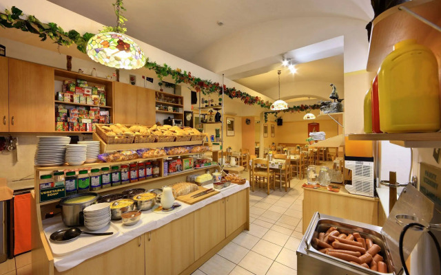 Hotel Golden City Garni