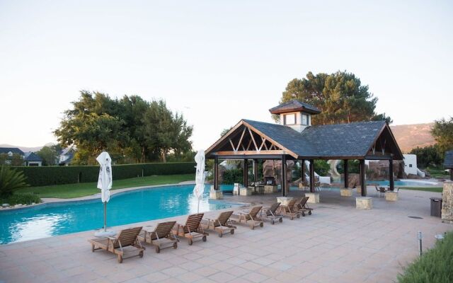 Pearl Valley Golf Lodge
