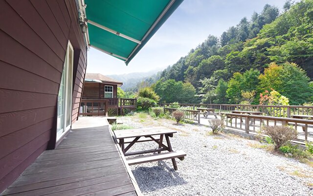 Yangpyeong Mountain Story Pension