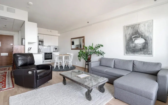 Fabulous 1BR Apt with Sauna & Views