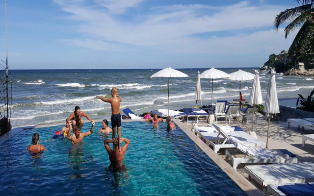 Nern Chalet Beachfront Hotel