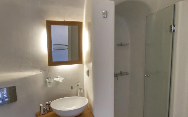 Allure Breeze Suites