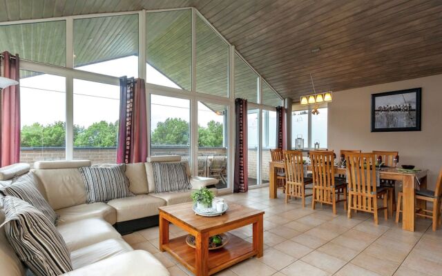 Modern Villa with Indoor Pool & Hot Tub in Malmedy