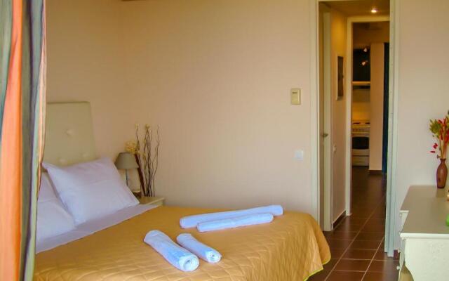 Manto On The Beach Apartments
