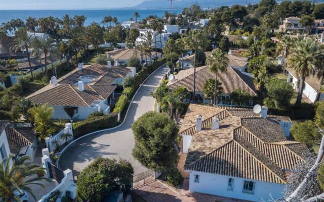 Charming 4bedroom Villa in Los Monteros Beach