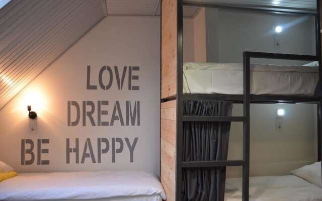 Eco Hostel DROVA