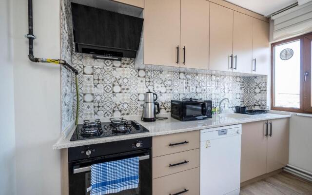 Altiparmak central 4 bedroom apartment